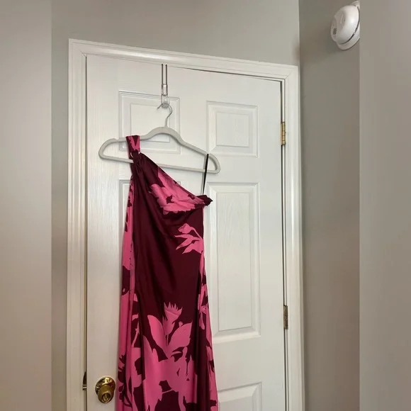 HEMANT AND NANDITA One Shoulder Long Dress in Red - Picture 5 of 10